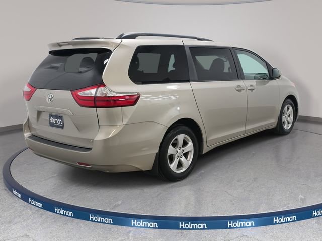 Used 2016 Toyota Sienna LE image 6