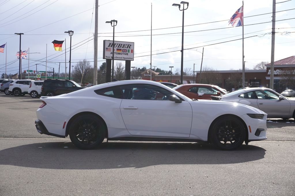 Used 2024 Ford Mustang Premium image 8