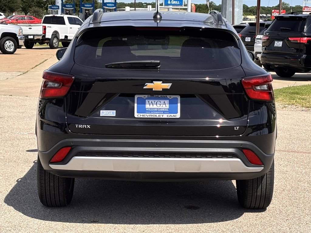 New 2026 Chevrolet Trax LT w/ Driver Confidence Package FWD image 5