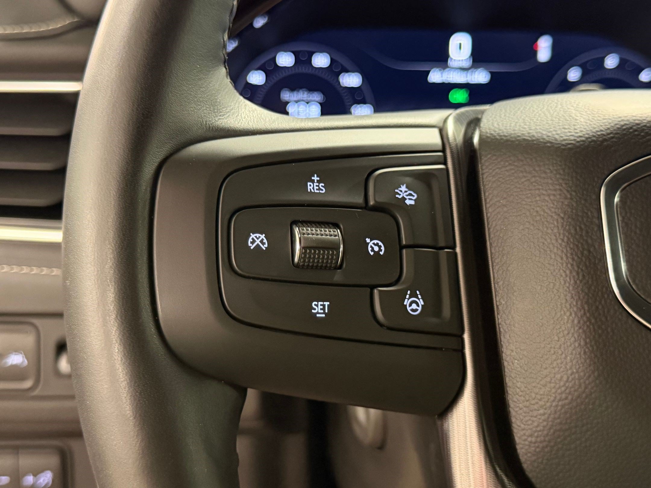 Used 2023 GMC Yukon Denali Ultimate AWD/4WD image 15