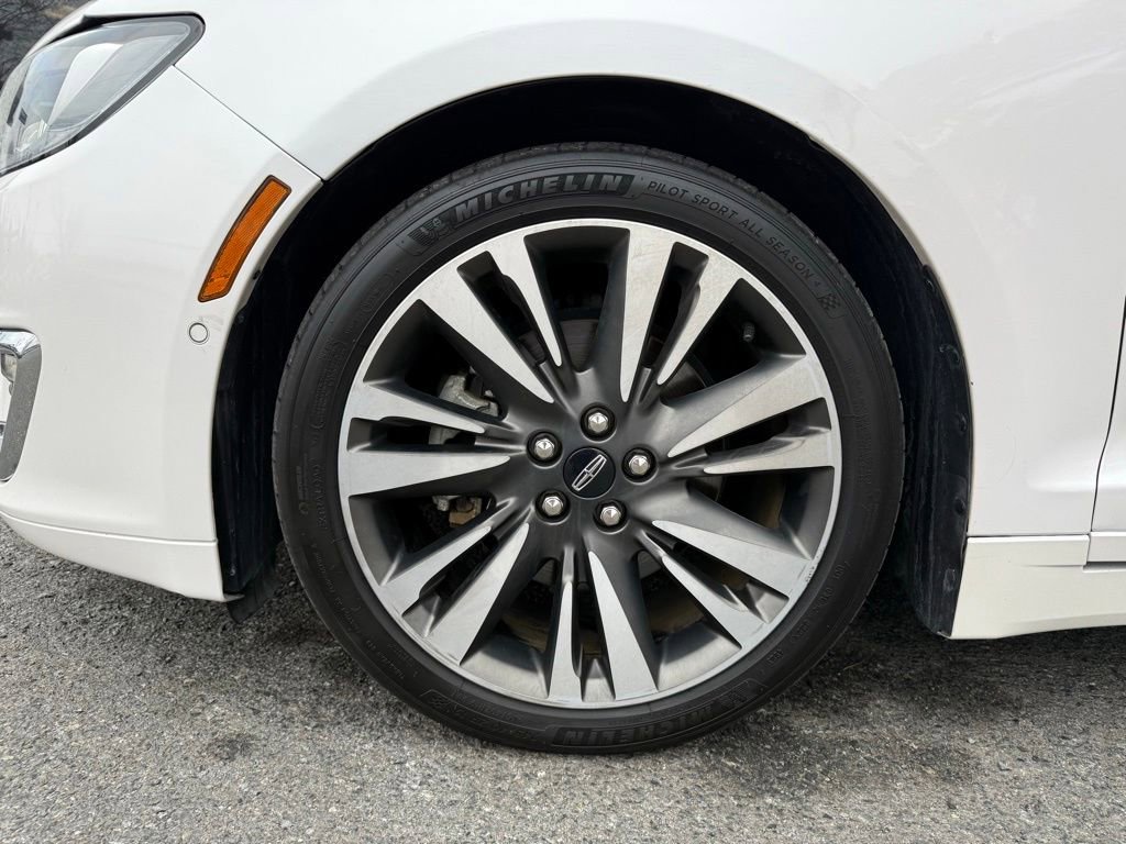 Used 2020 Lincoln MKZ Reserve w/ Elements Package image 15