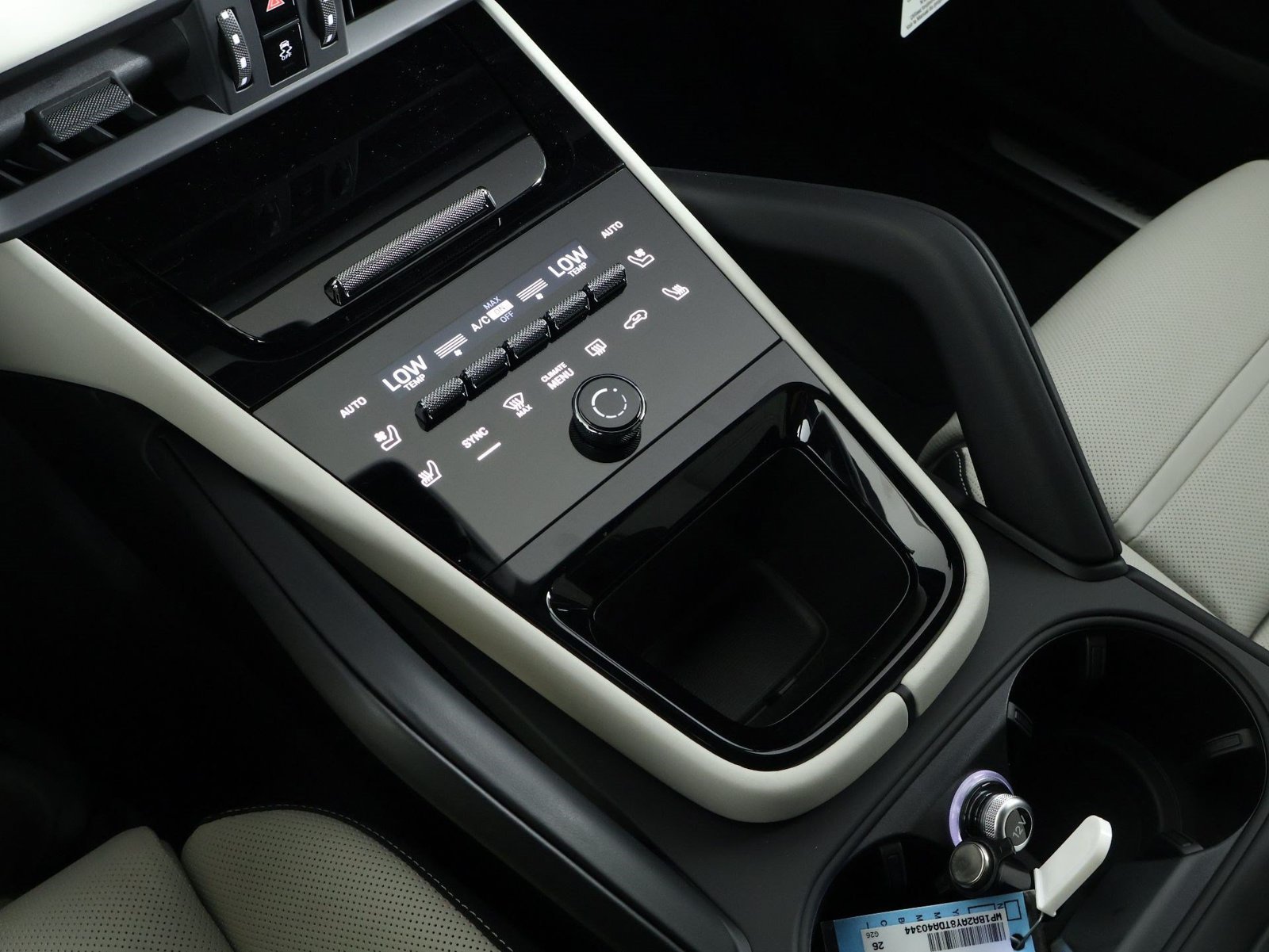 New 2026 Porsche Cayenne Coupe AWD/4WD image 14