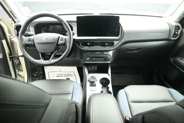 Certified 2025 Ford Bronco Sport Outer Banks w/ Outer Banks Tech Package+ AWD/4WD image 22