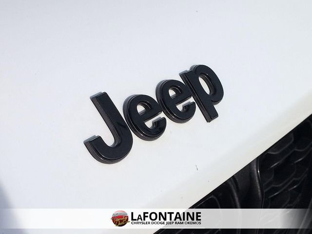 Certified 2025 Jeep Grand Cherokee Altitude image 9