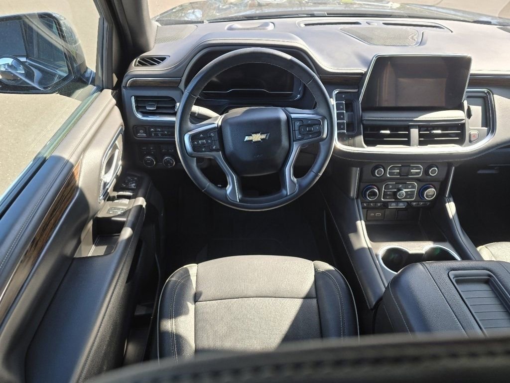 Used 2024 Chevrolet Suburban Premier image 20
