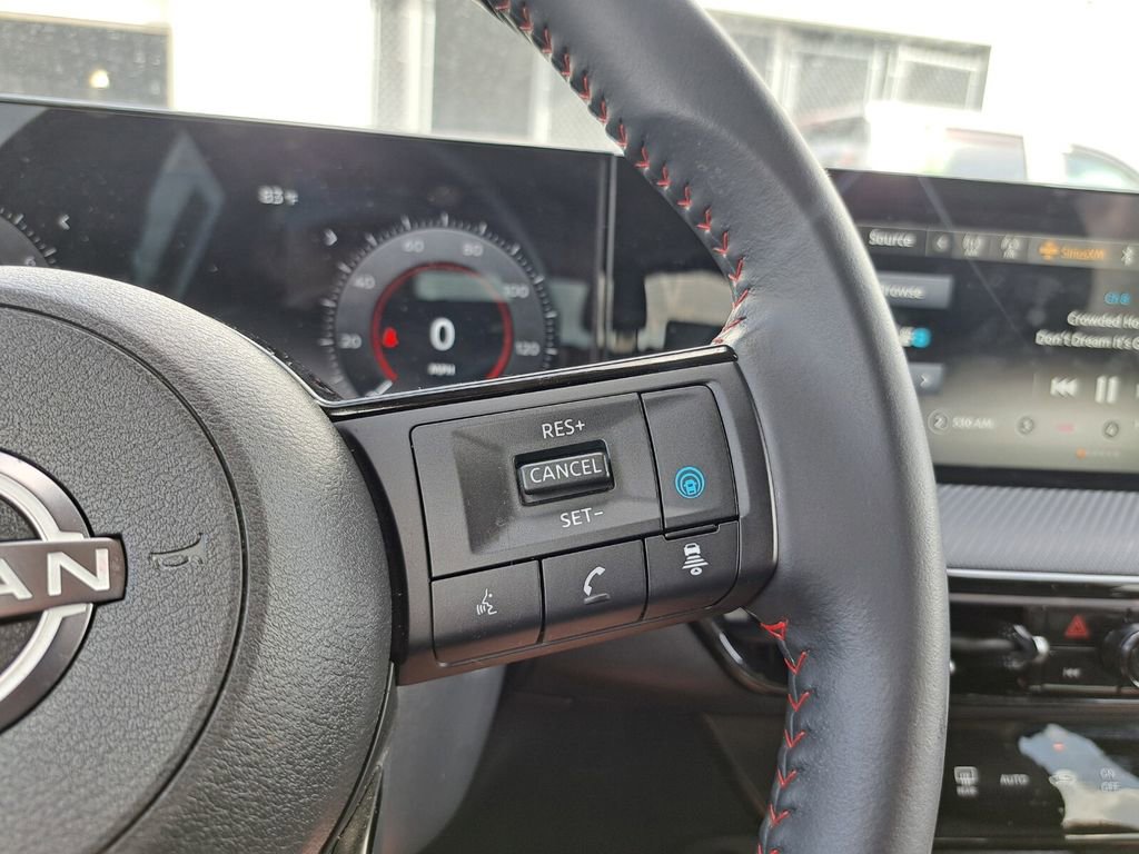 Used 2025 Nissan Kicks SR image 10