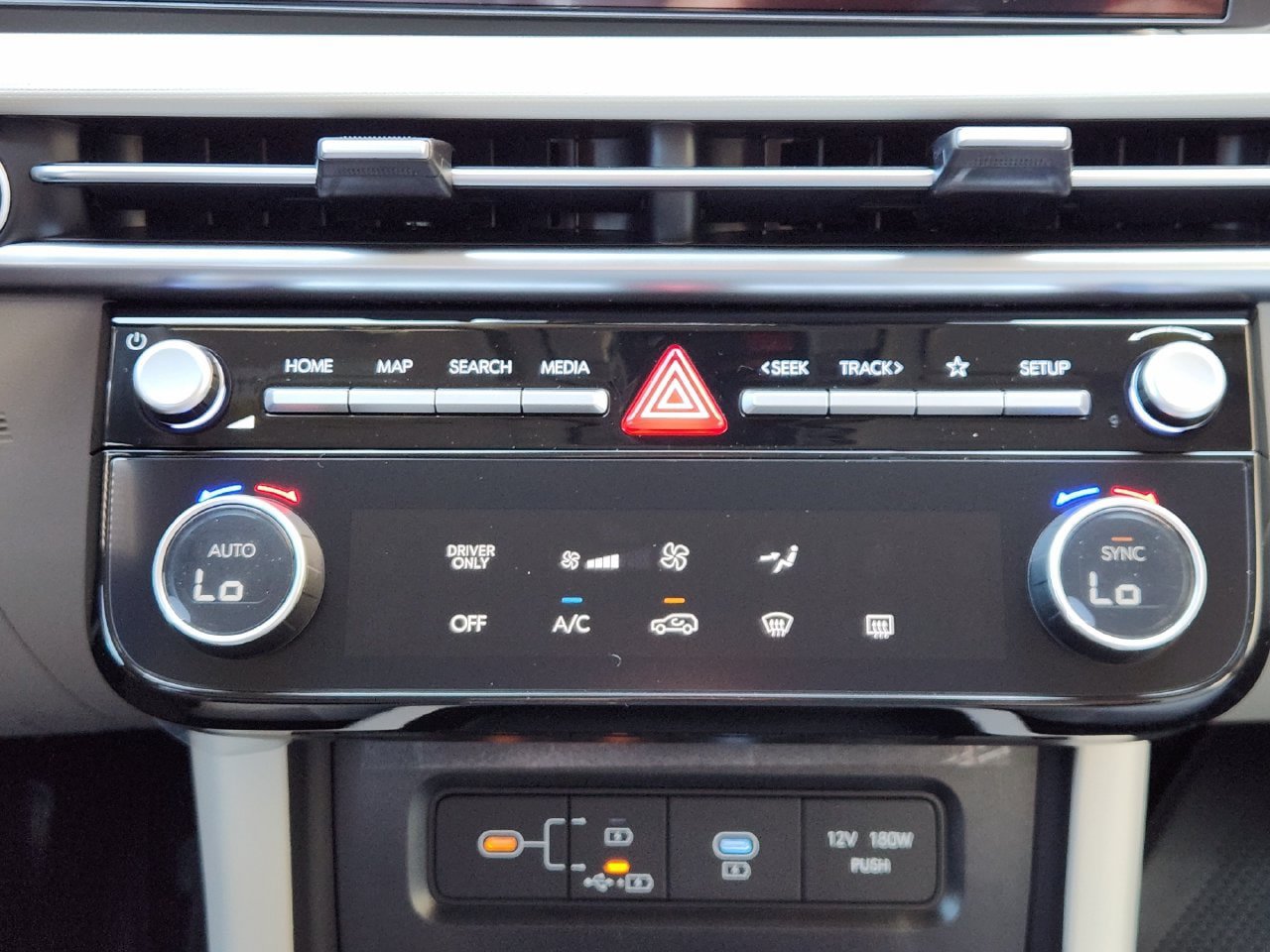 New 2026 Hyundai Tucson Blue SE AWD/4WD image 16