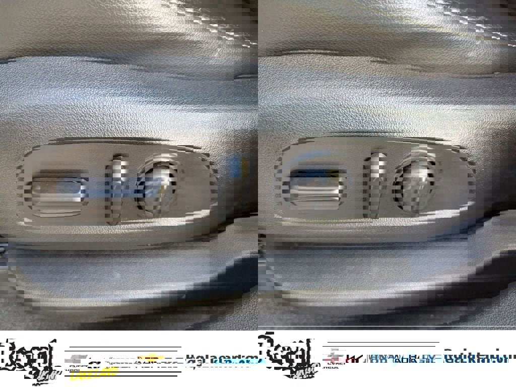 Used 2018 GMC Acadia SLT image 20