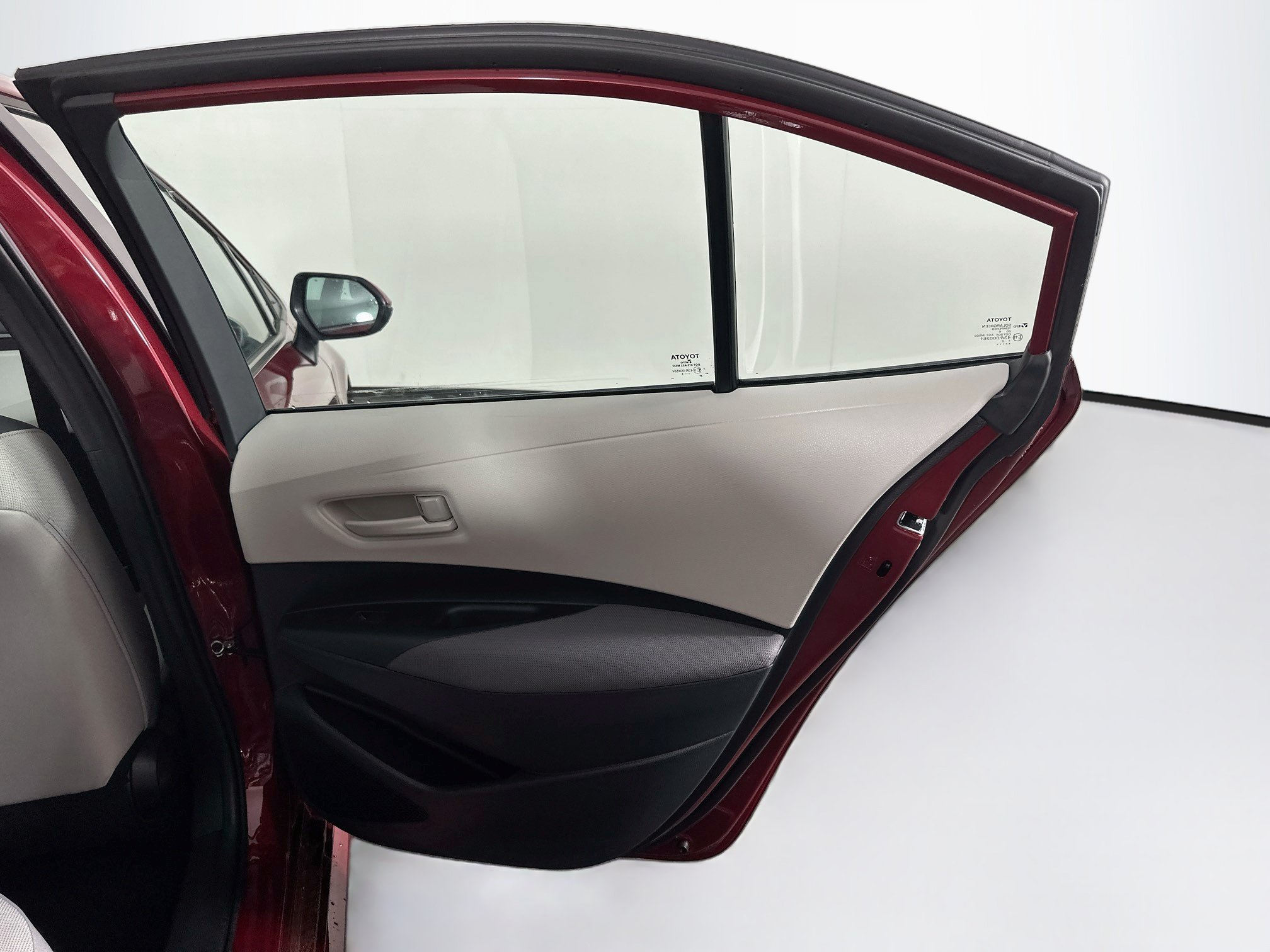 Used 2026 Toyota Corolla LE FWD image 29