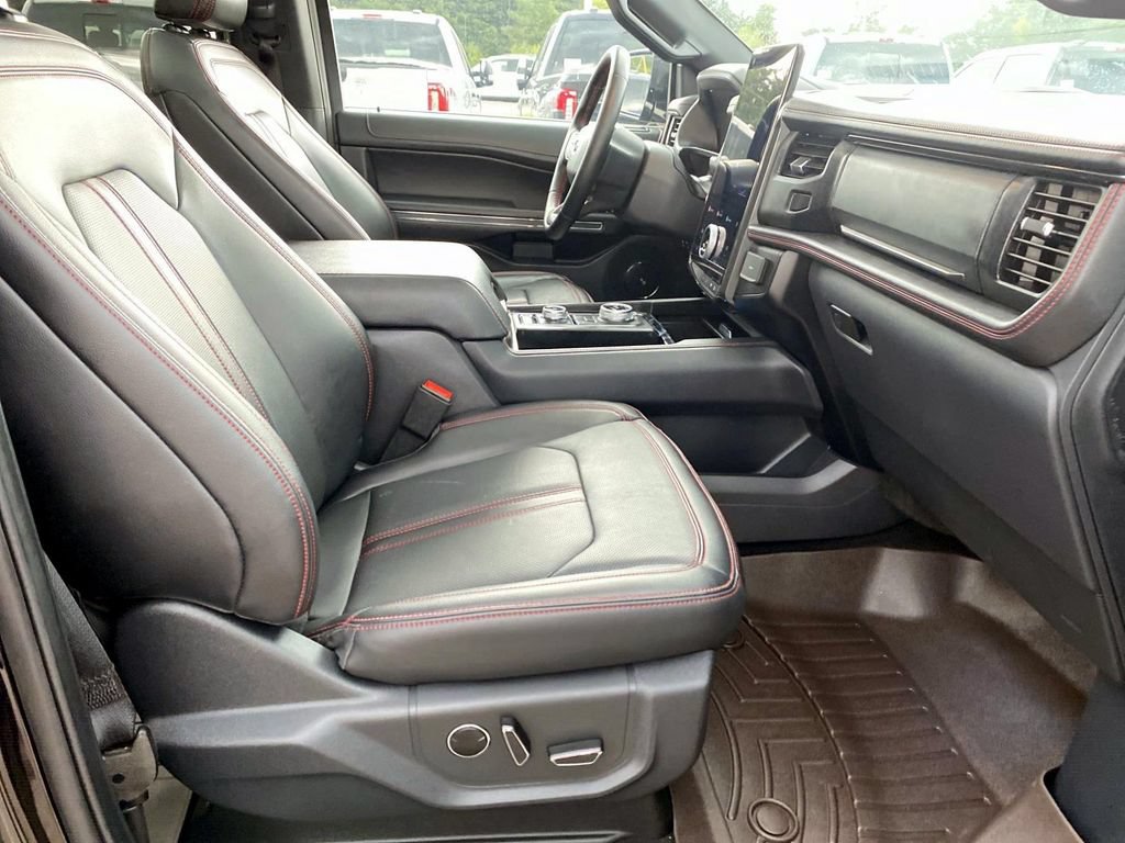 Used 2024 Ford Expedition Max Limited AWD/4WD image 27