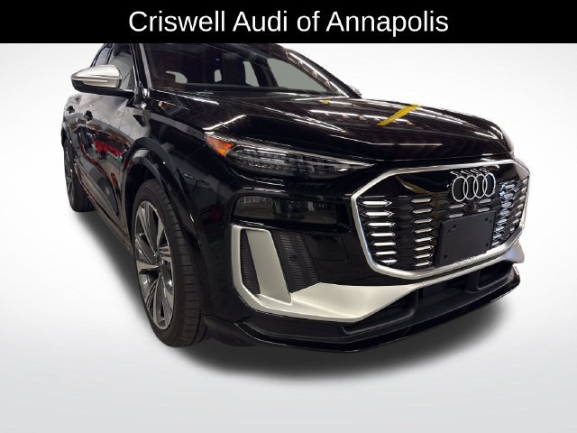 Used 2025 Audi SQ6 e-tron Prestige w/ 21" Wheel Package AWD/4WD image 10