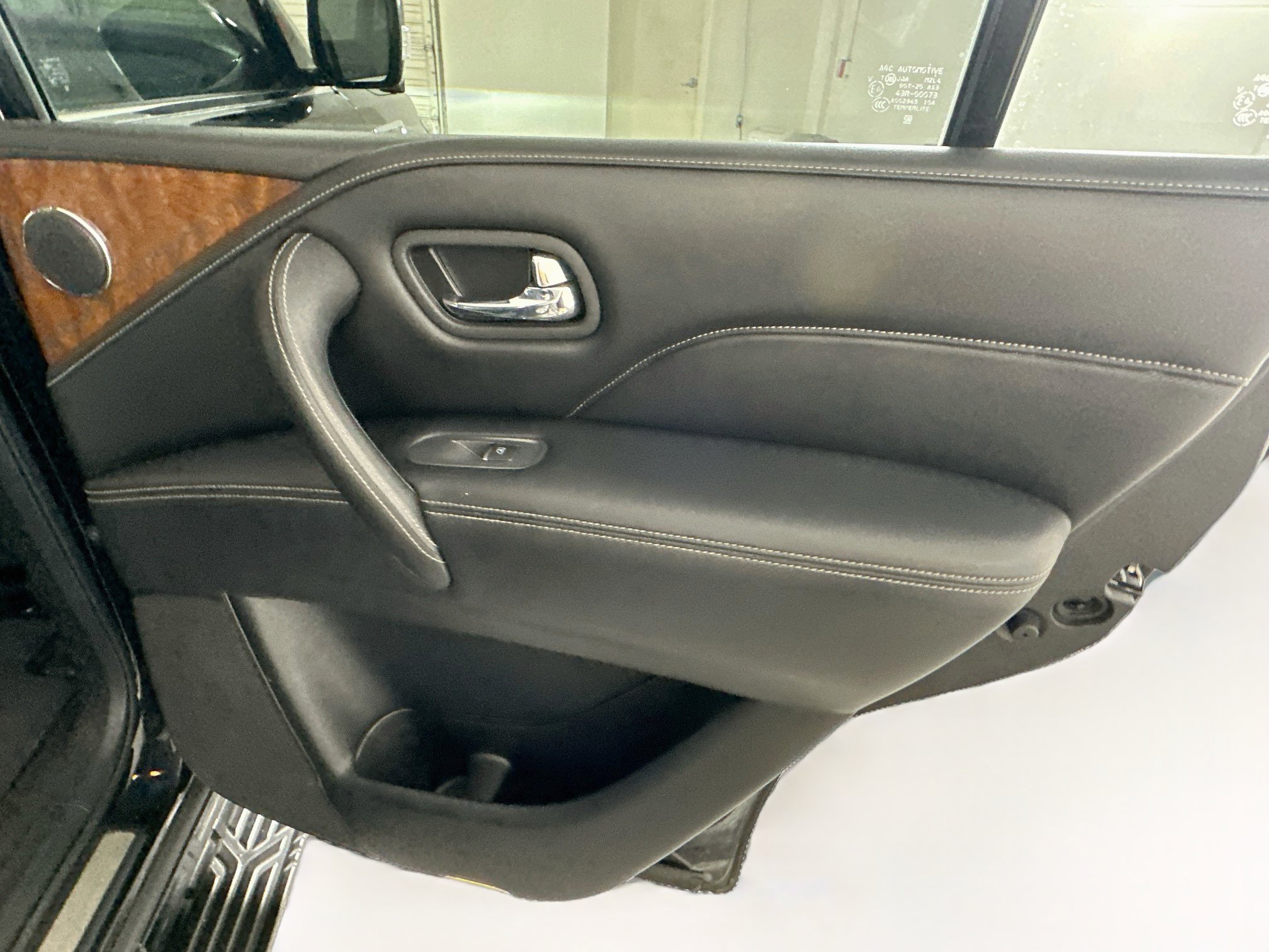 Used 2018 INFINITI QX80 2WD image 33