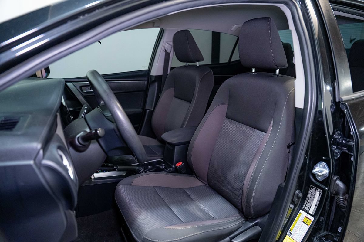 Used 2018 Toyota Corolla LE FWD image 9