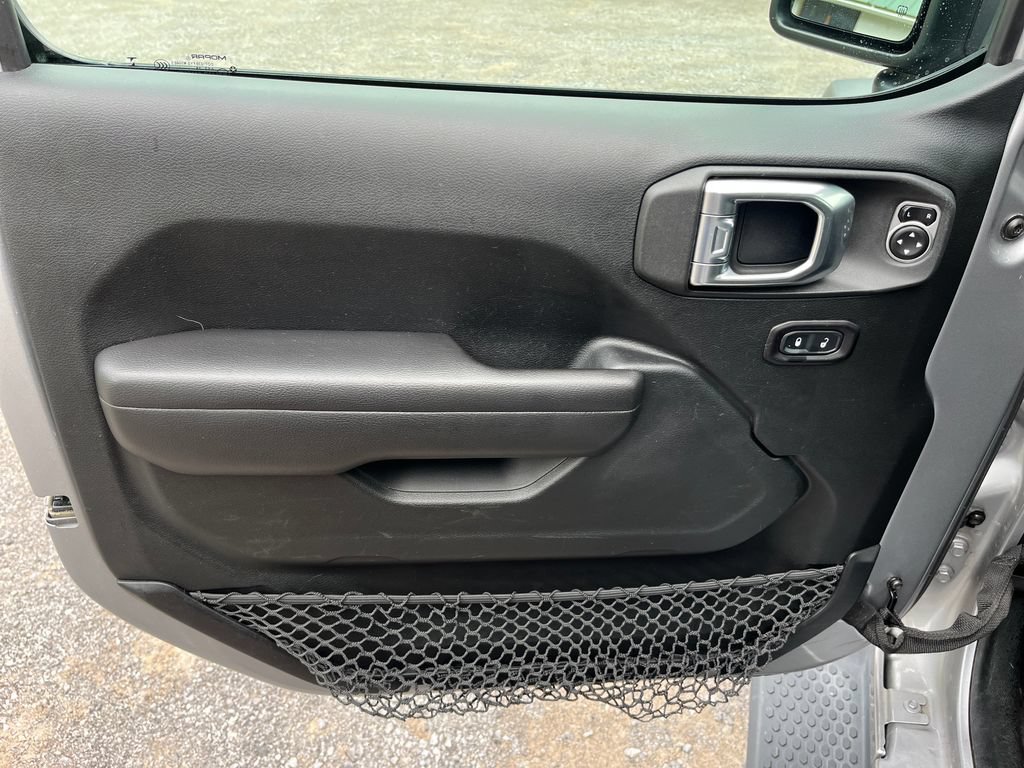 Used 2018 Jeep Wrangler Unlimited Sport S AWD/4WD image 12