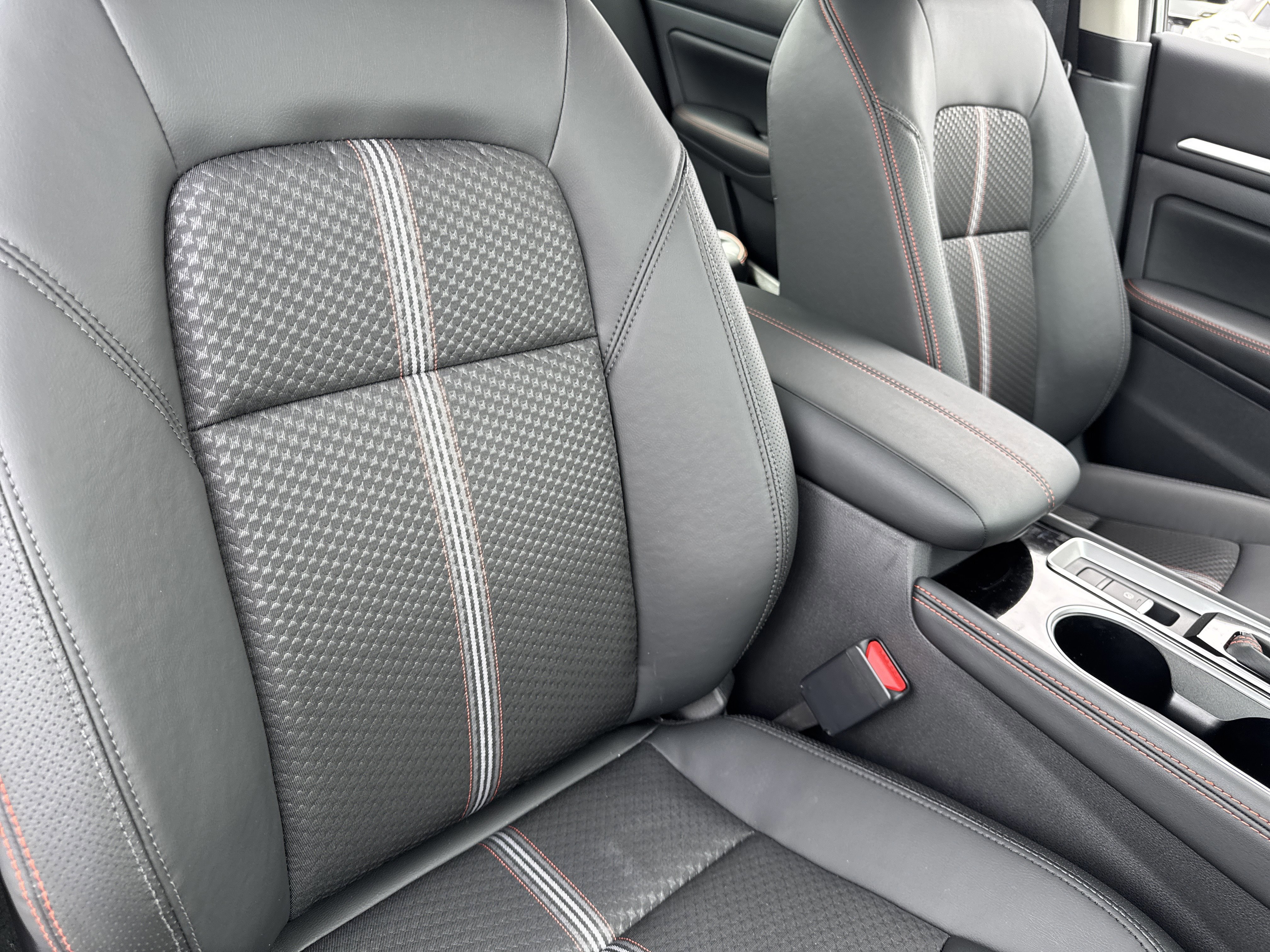New 2025 Nissan Altima 2.5 SR AWD/4WD image 19