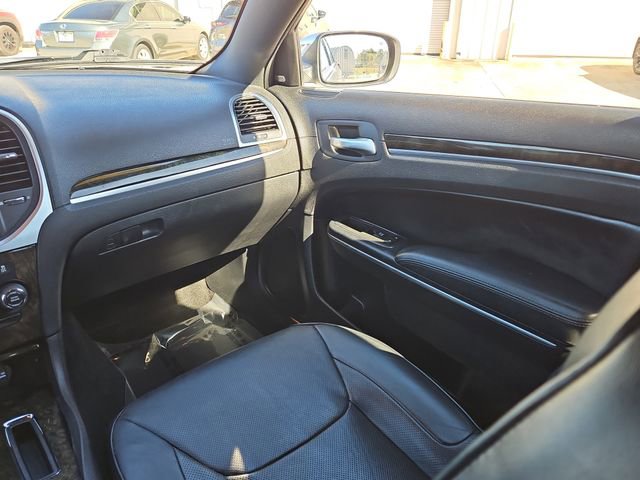 Used 2013 Chrysler 300 C image 10