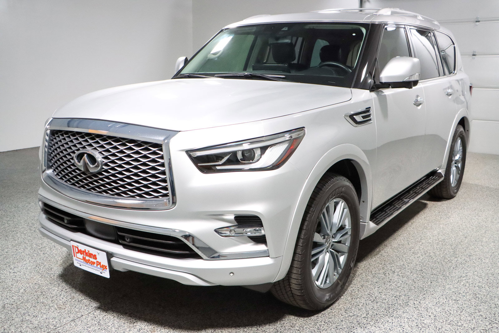 Used 2023 INFINITI QX80 Luxe w/ Cargo Package RWD image 36