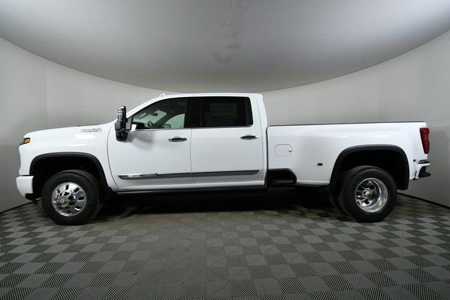 New 2026 Chevrolet Silverado 3500 High Country w/ Technology Package image 16