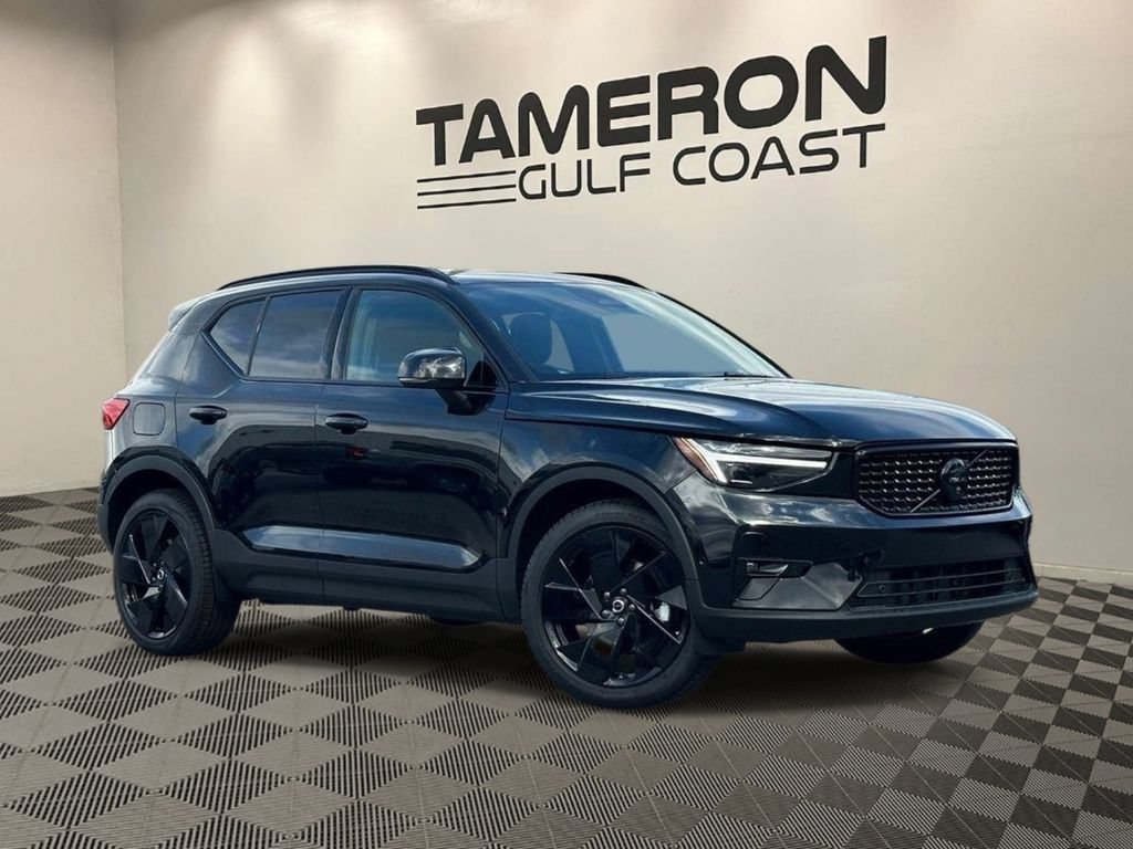 New 2026 Volvo XC40 B5 Ultra w/ Protection Package Premier