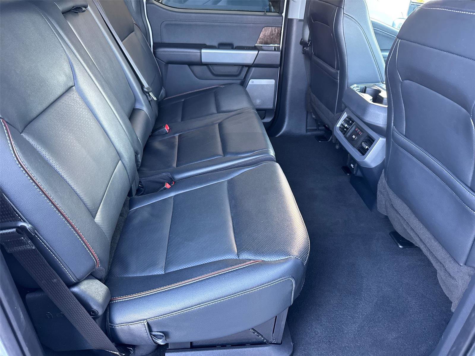 Used 2024 Ford F250 Lariat image 18
