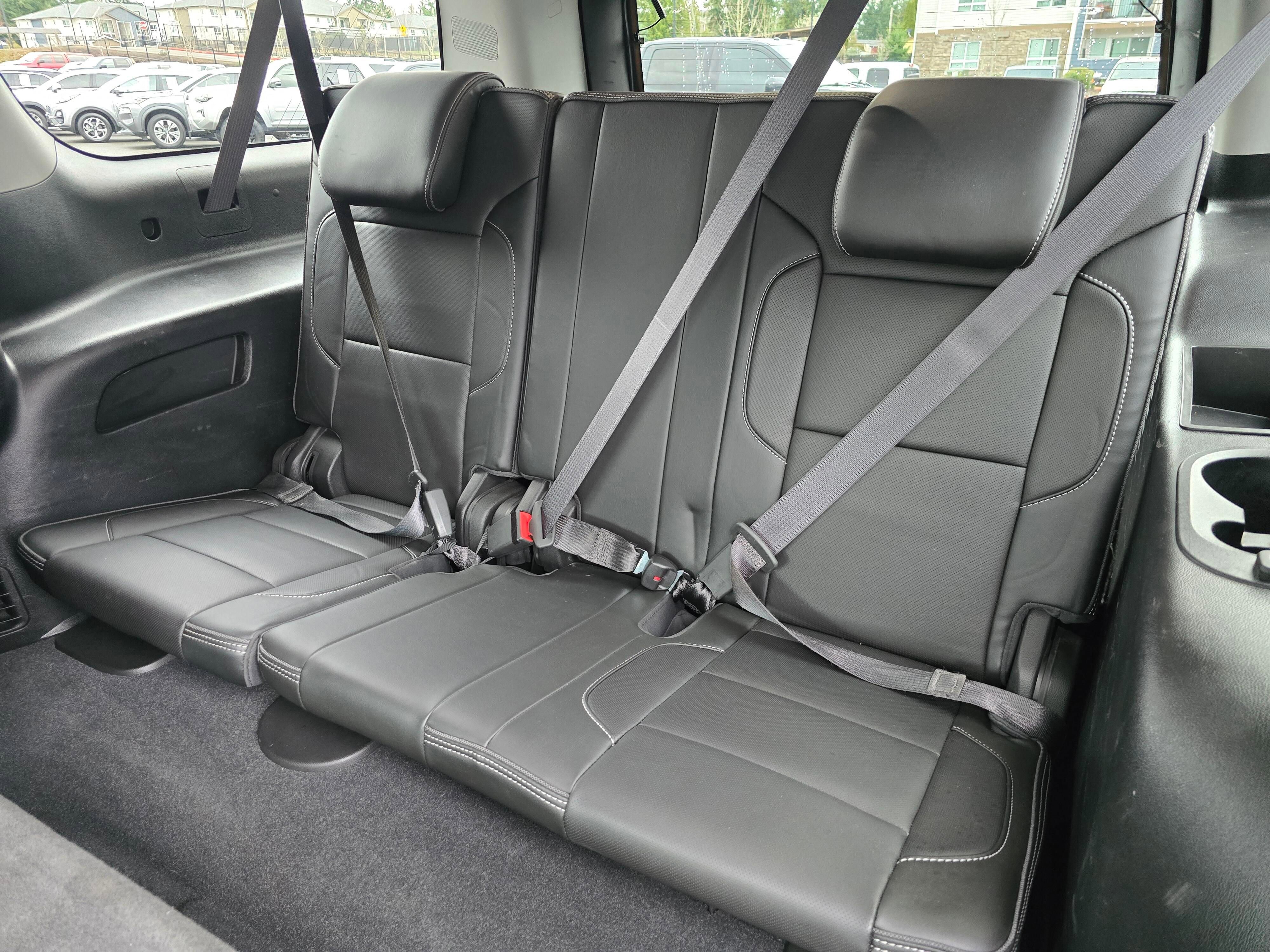 Used 2020 GMC Yukon XL Denali w/ Denali Premium Package image 32