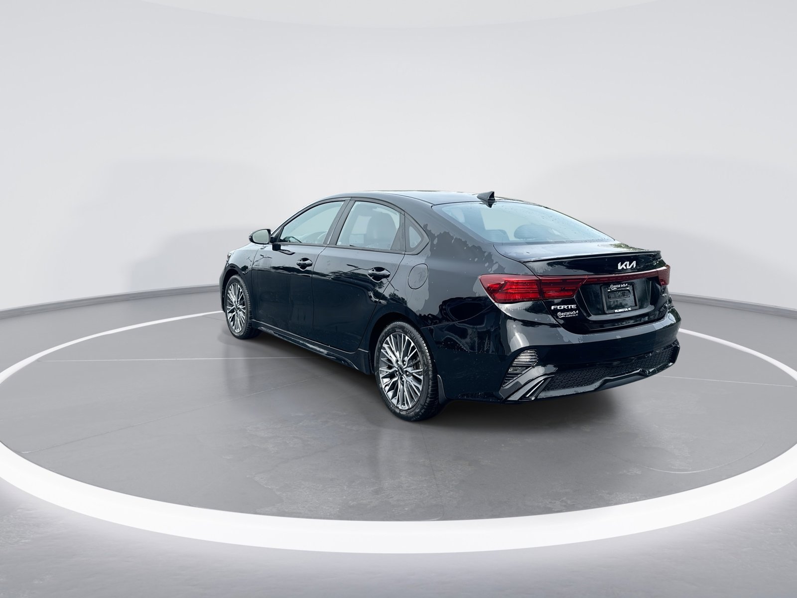 Used 2023 Kia Forte GT-Line w/ GT-Line Premium Package FWD image 7