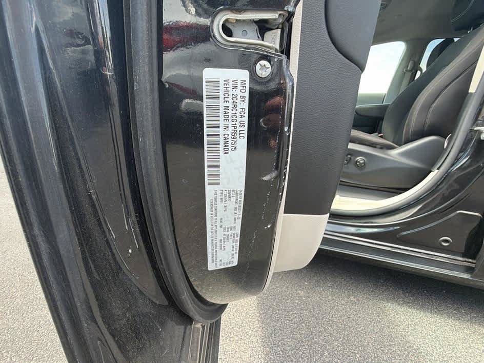 Used 2023 Chrysler Voyager LX FWD image 13