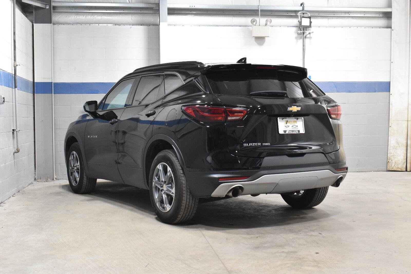 Used 2024 Chevrolet Blazer LT w/ Convenience Package AWD/4WD image 23