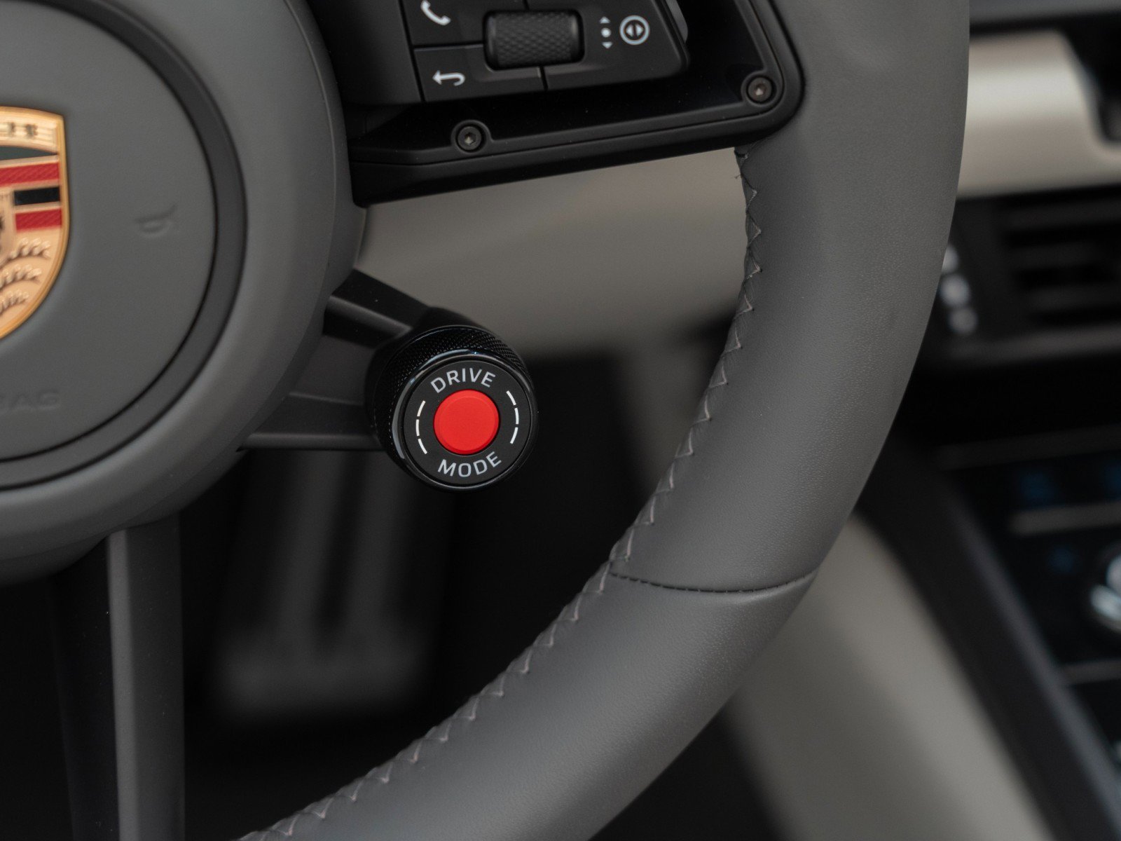 Certified 2025 Porsche 911 Targa 4 GTS image 29