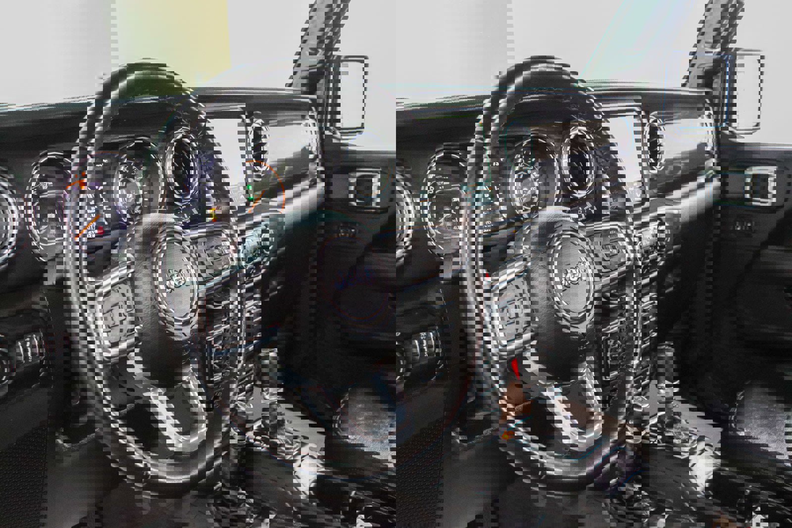 Used 2022 Jeep Wrangler Unlimited Sahara image 24