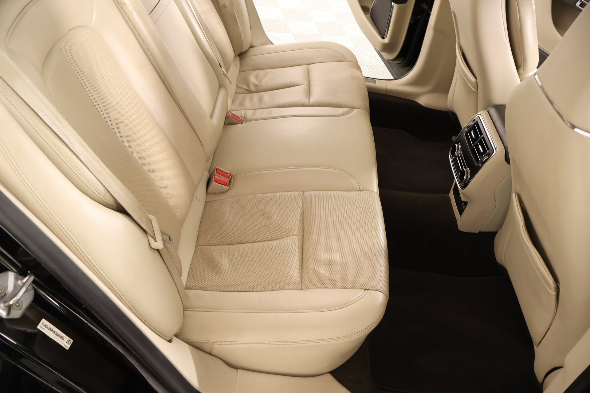Used 2019 Lincoln Continental Reserve FWD image 14