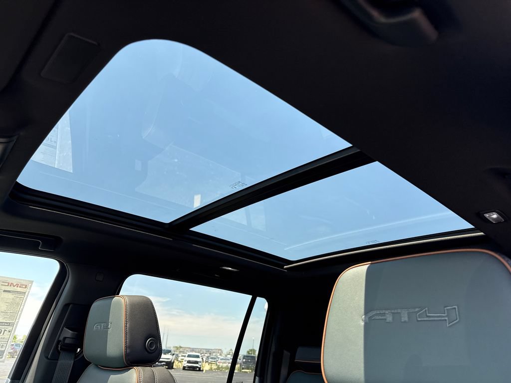 New 2026 GMC Yukon XL AT4 AWD/4WD image 27
