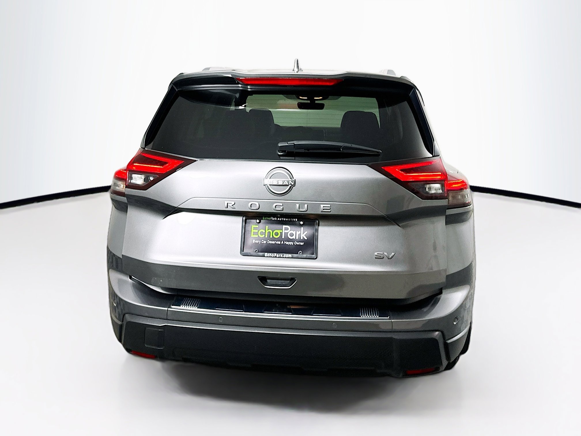 Used 2024 Nissan Rogue SV w/ SV Premium Package image 7