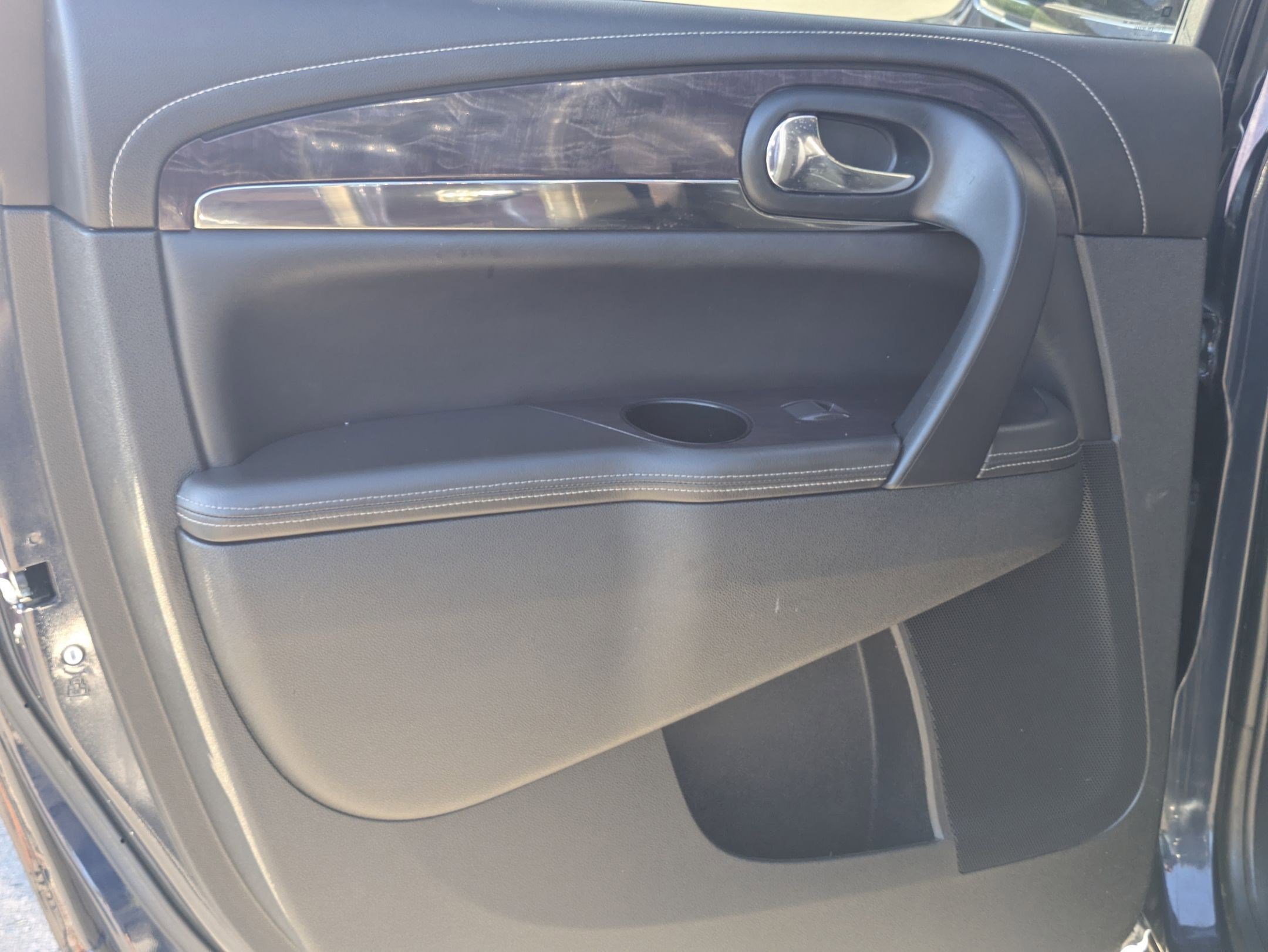 Used 2017 Buick Enclave Leather image 14