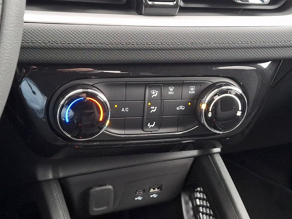 New 2026 Chevrolet TrailBlazer LT w/ LPO, Blackout Package FWD image 11