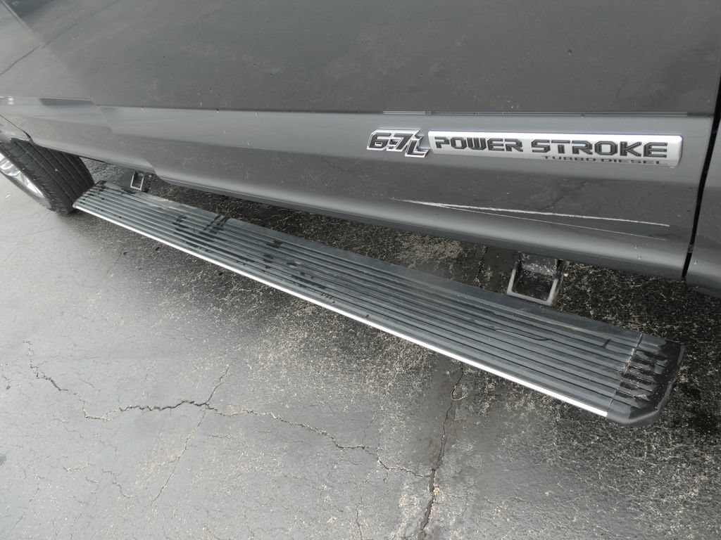 Used 2022 Ford F350 Platinum AWD/4WD image 13