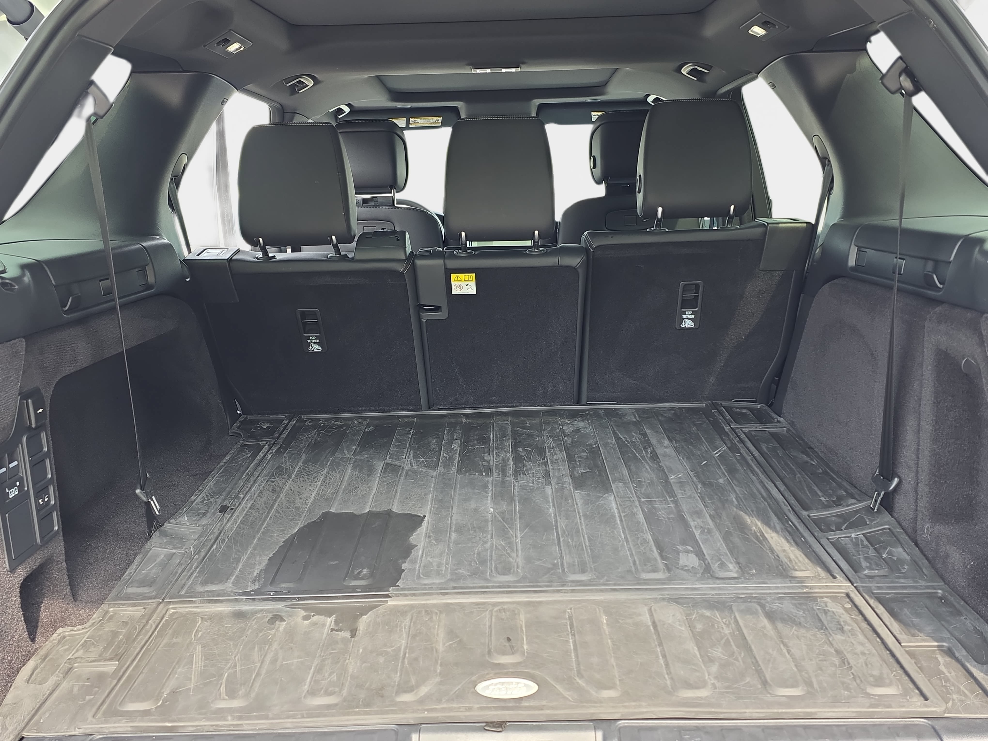 Certified 2025 Land Rover Discovery S AWD/4WD image 12