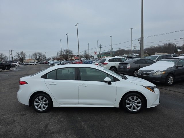 Certified 2024 Toyota Corolla LE image 3