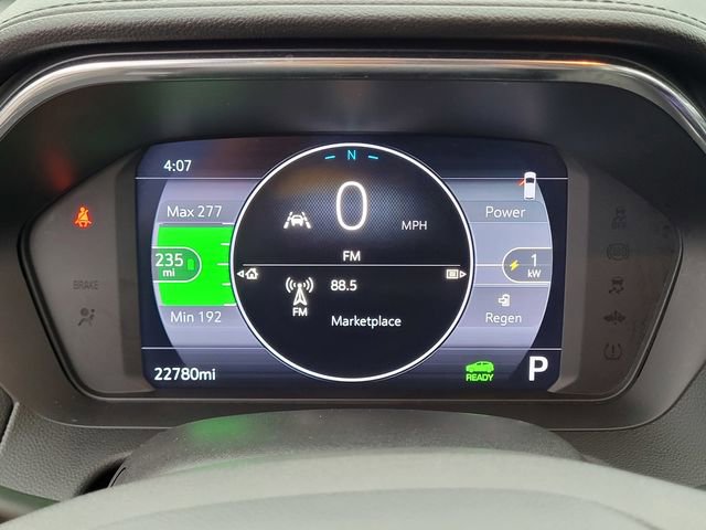 Used 2022 Chevrolet Bolt EUV LT w/ Convenience Package image 22