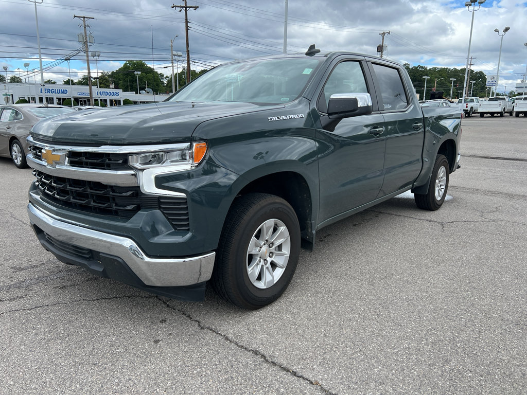 Used 2025 Chevrolet Silverado 1500 LT RWD image 1