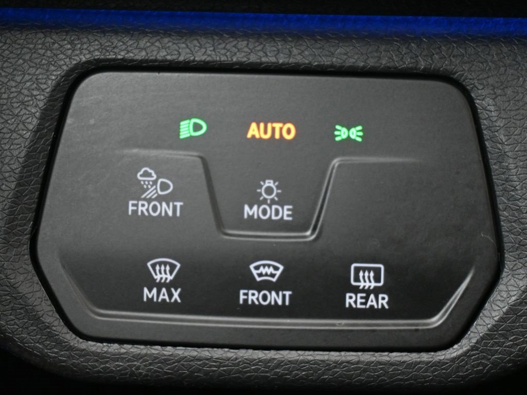 Used 2021 Volkswagen ID.4 Pro S image 19