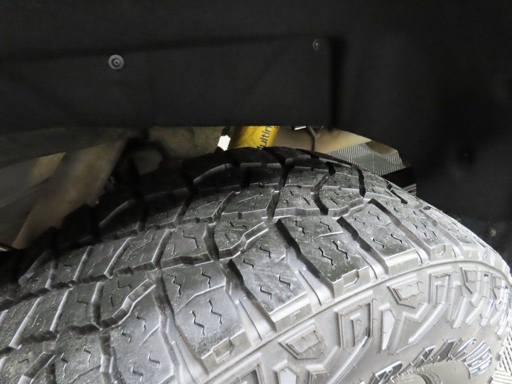 Used 2025 GMC Sierra 2500 AT4X w/ AT4X AEV Edition image 39