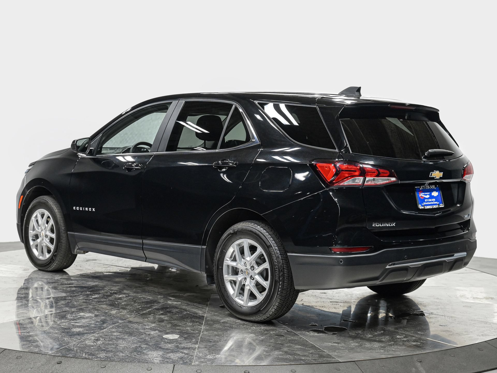 Used 2023 Chevrolet Equinox LT AWD/4WD image 4