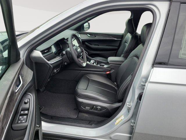 New 2025 Jeep Grand Cherokee L Limited w/ Luxury Tech Group II image 9