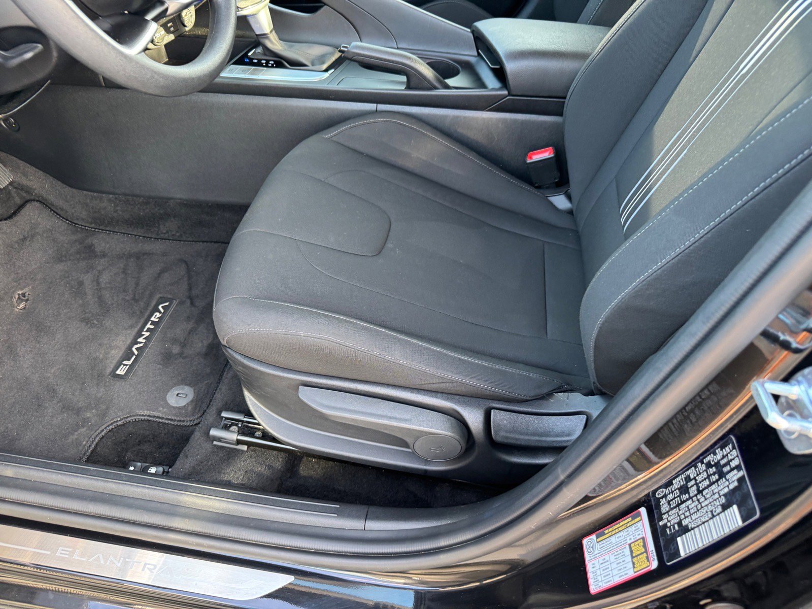 Used 2023 Hyundai Elantra SEL FWD image 7