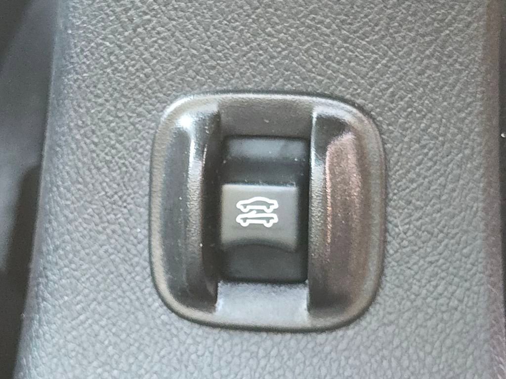 Used 2011 Chrysler 200 Touring w/ Cold Weather Group image 31