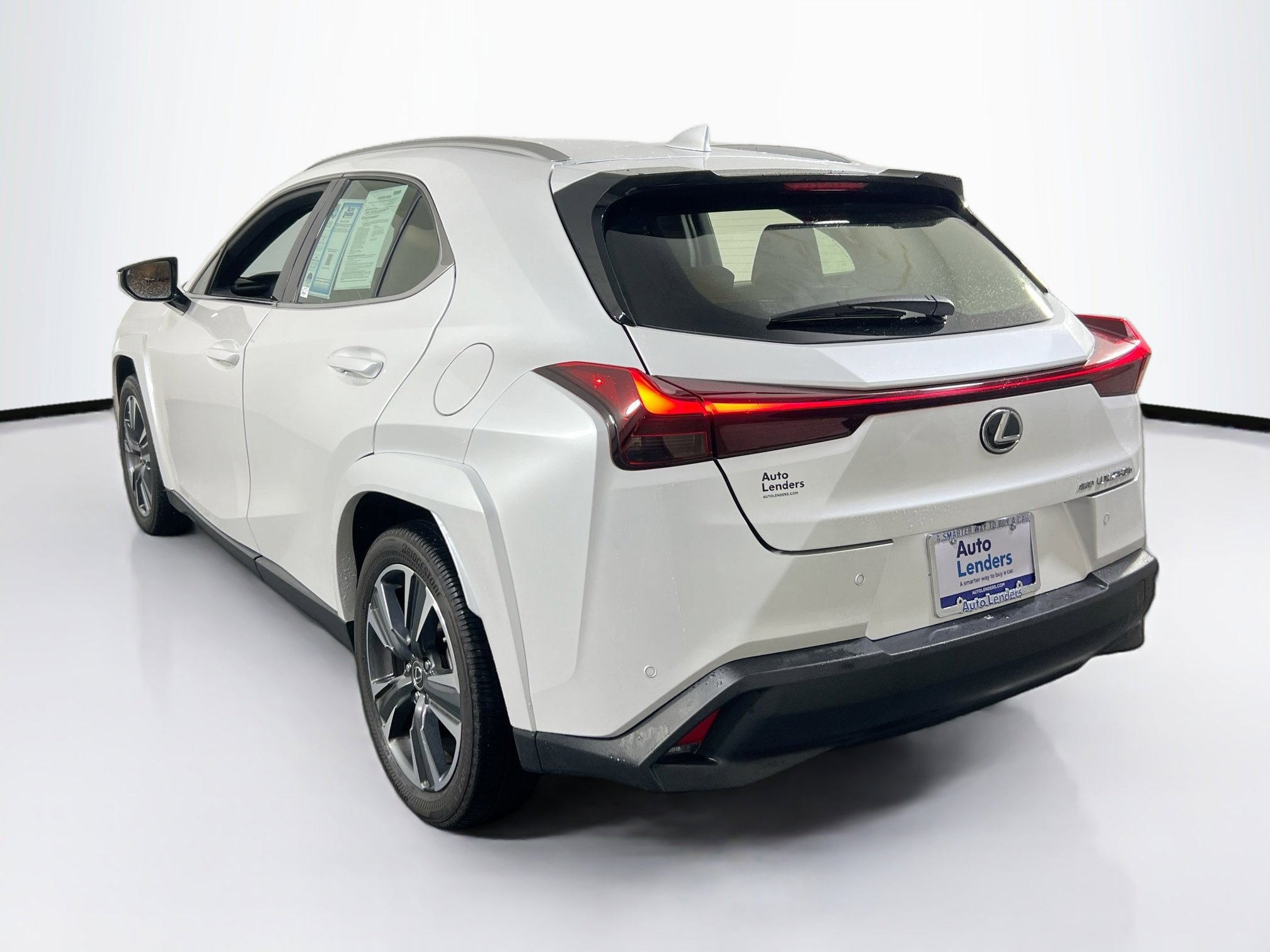 Used 2024 Lexus UX 250h AWD w/ Premium Package image 22