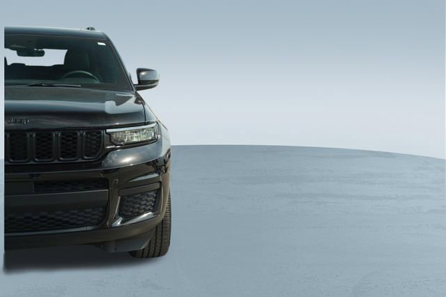 Used 2025 Jeep Grand Cherokee L Altitude image 39