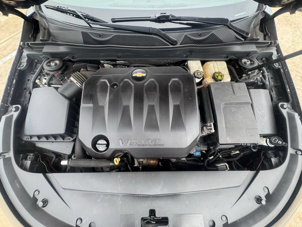 Used 2018 Chevrolet Impala LT FWD image 25