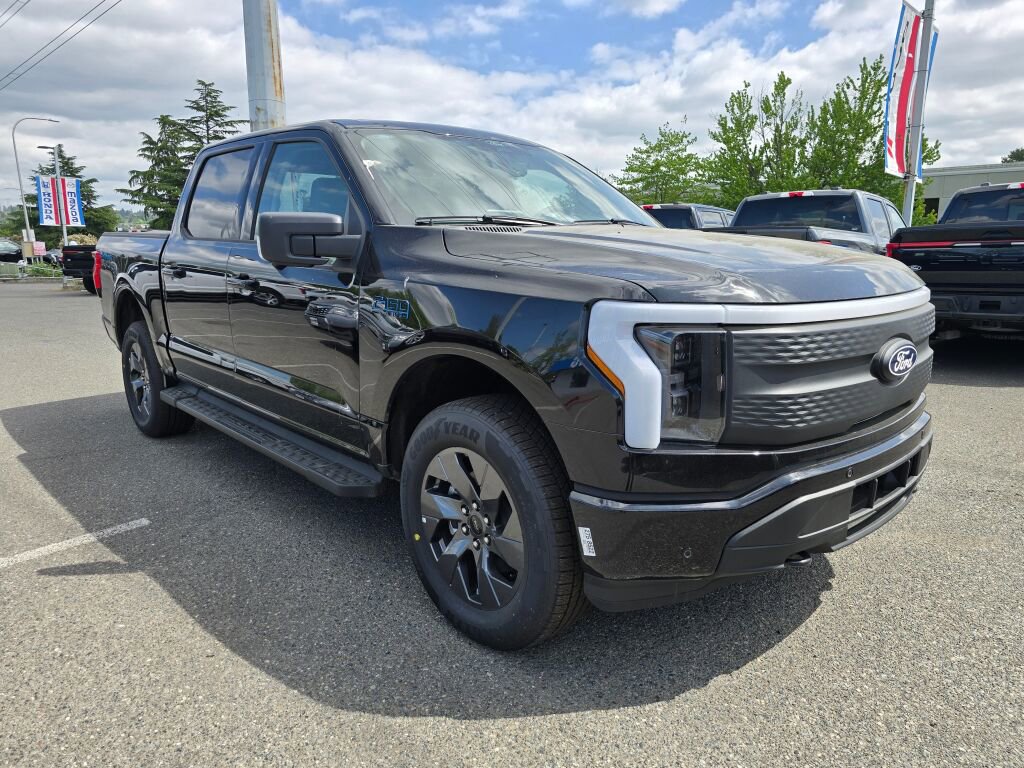 New 2025 Ford F150 Lightning Flash AWD/4WD image 7
